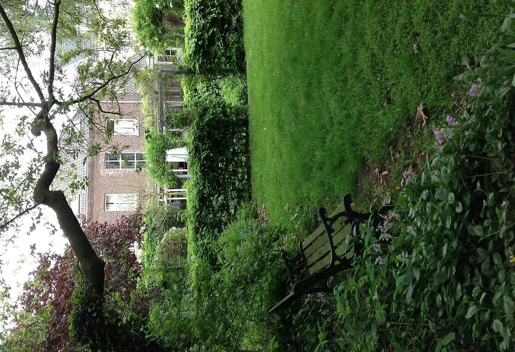 Annelies'Place To B& B-1